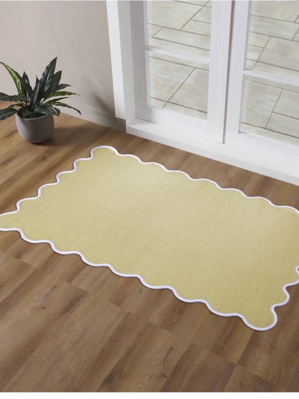 My Texas House Yellow Scallop Indoor/Outdoor Layering Rug 24”x38”